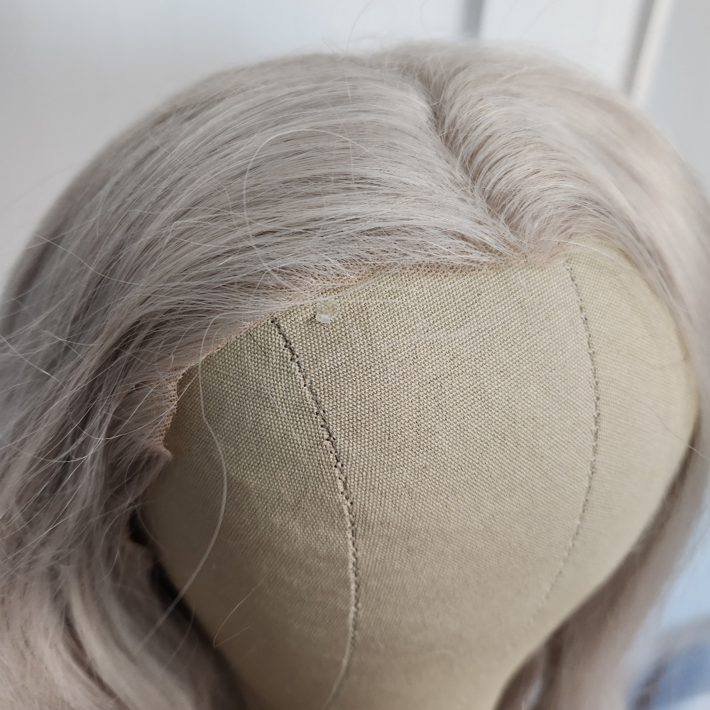 Donalovehair Front Lace Silver Grey Wavy Curled Long Hair Synthetic 26" Wig - Picture 6 of 16